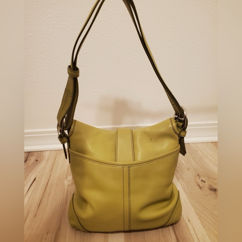Coach SoHo Vintage 2004 Leather Two Way Lime Green Shoulder/Crossbody Bag - Picture 9 of 15
